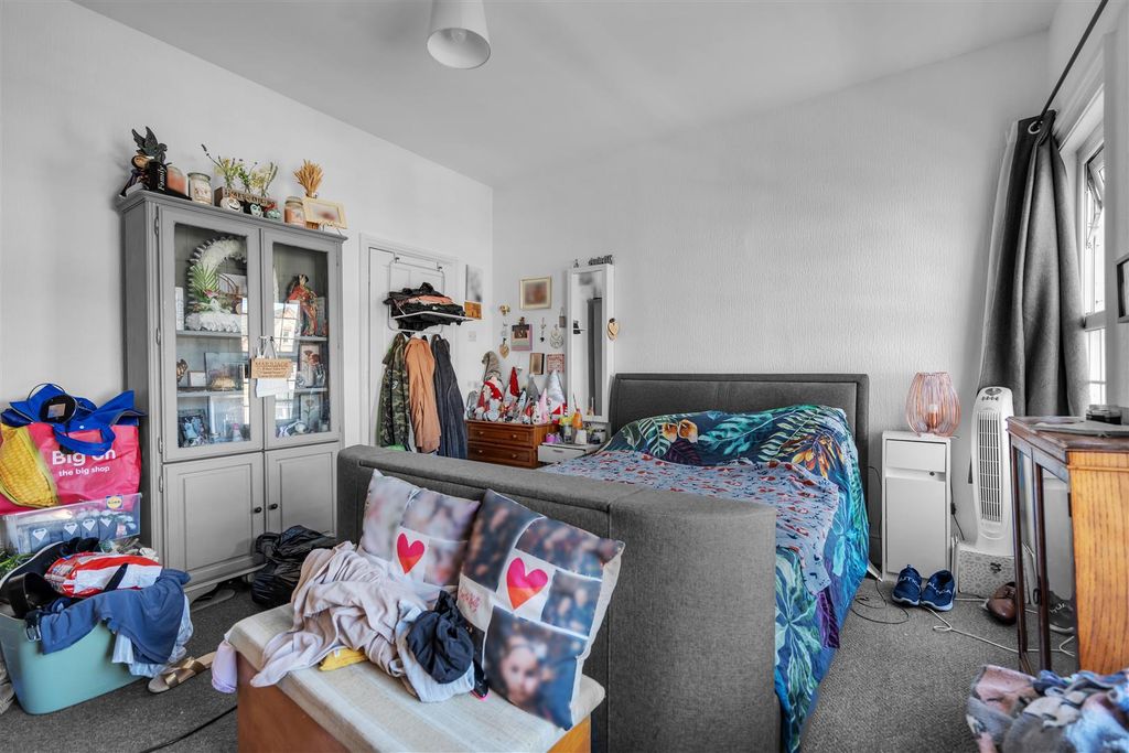 Additional image 14 of 4 bed terraced house for saleWelholme Road, Grimsby DN32