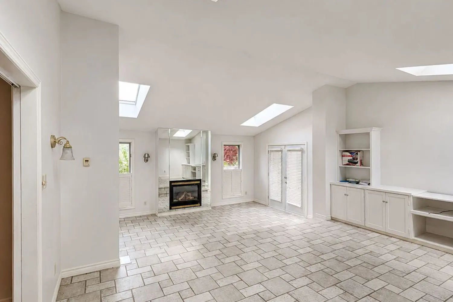 Additional image 12 of 439 Coombs Avenue
