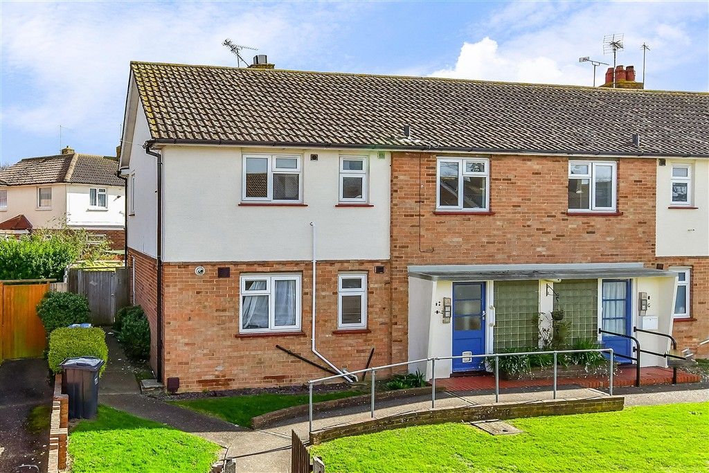 1 bed flat for saleCharing Crescent, Westgate-On-Sea, Kent CT8