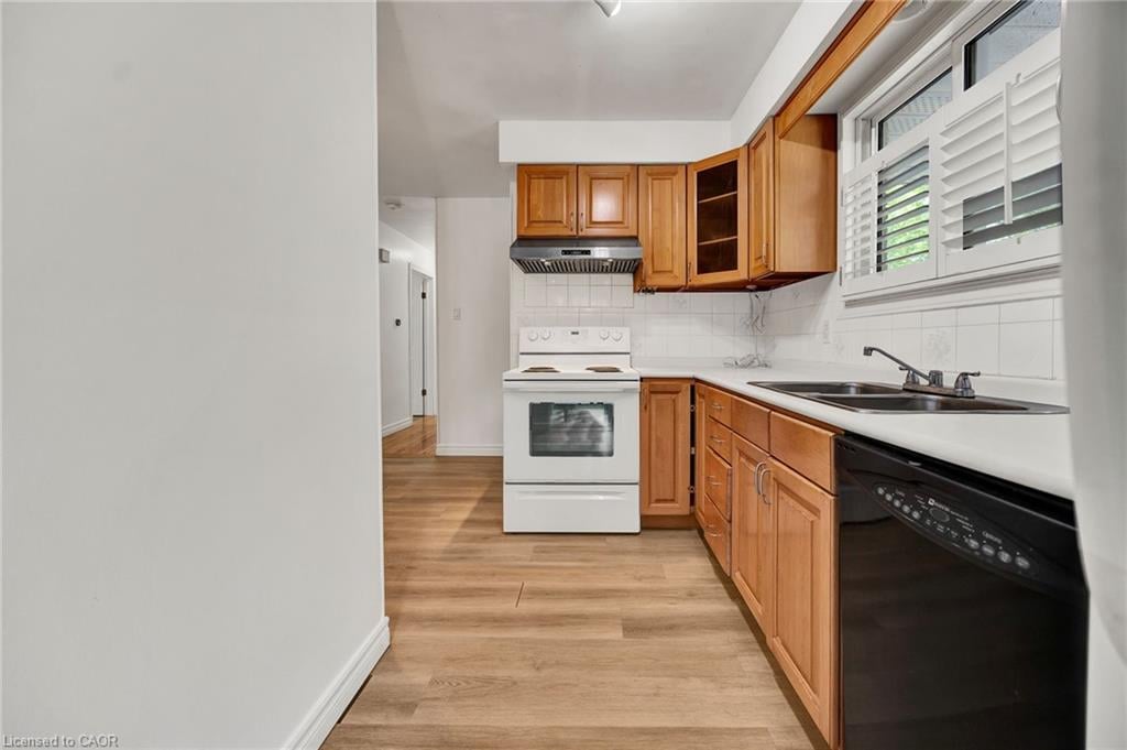 Additional image 5 of Upper-514 Fallingbrook Drive, Waterloo, ON, N2L 4N3
