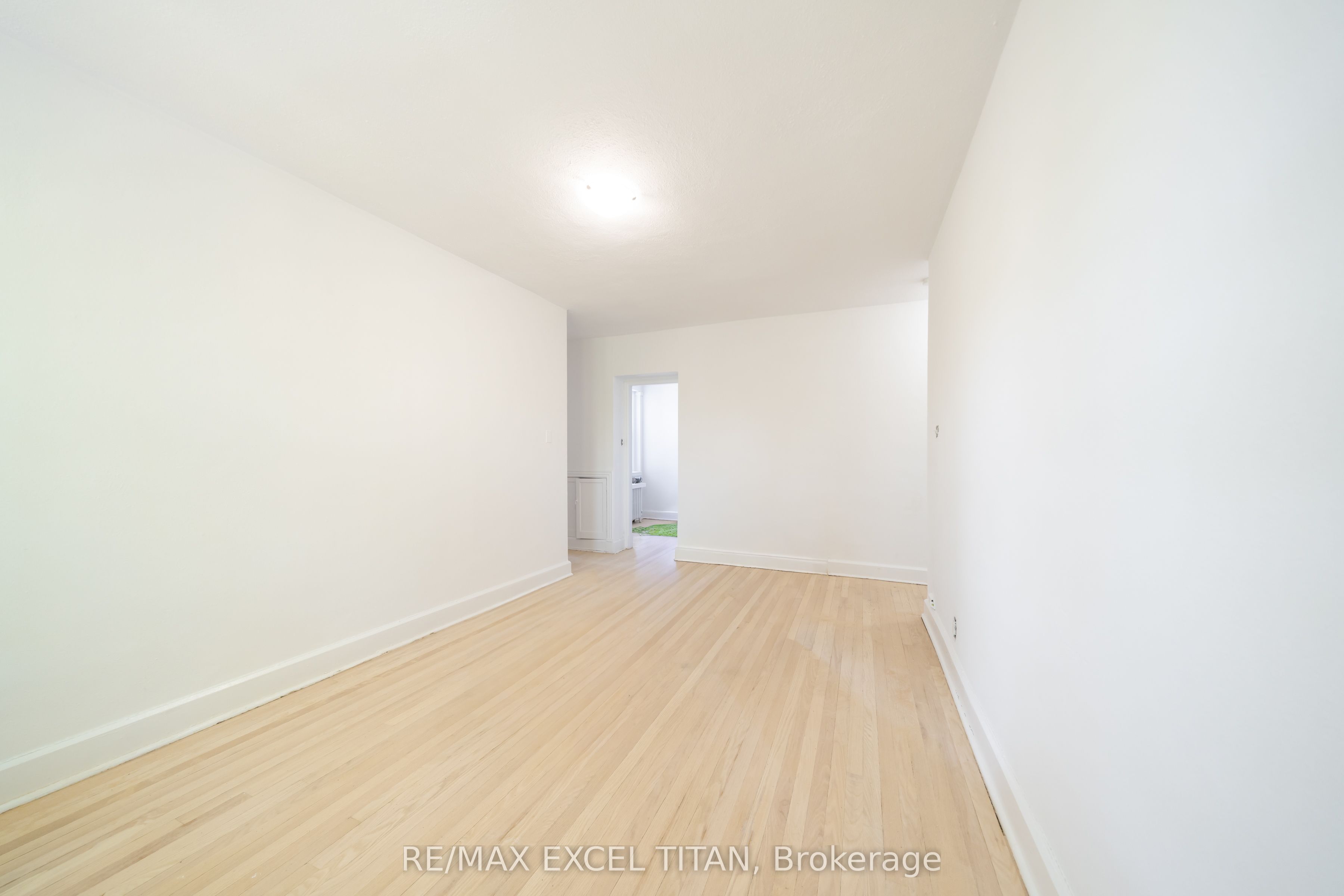 Additional image 3 of 31-1 Mallory Gardens, Toronto, ON, M4V 2A6