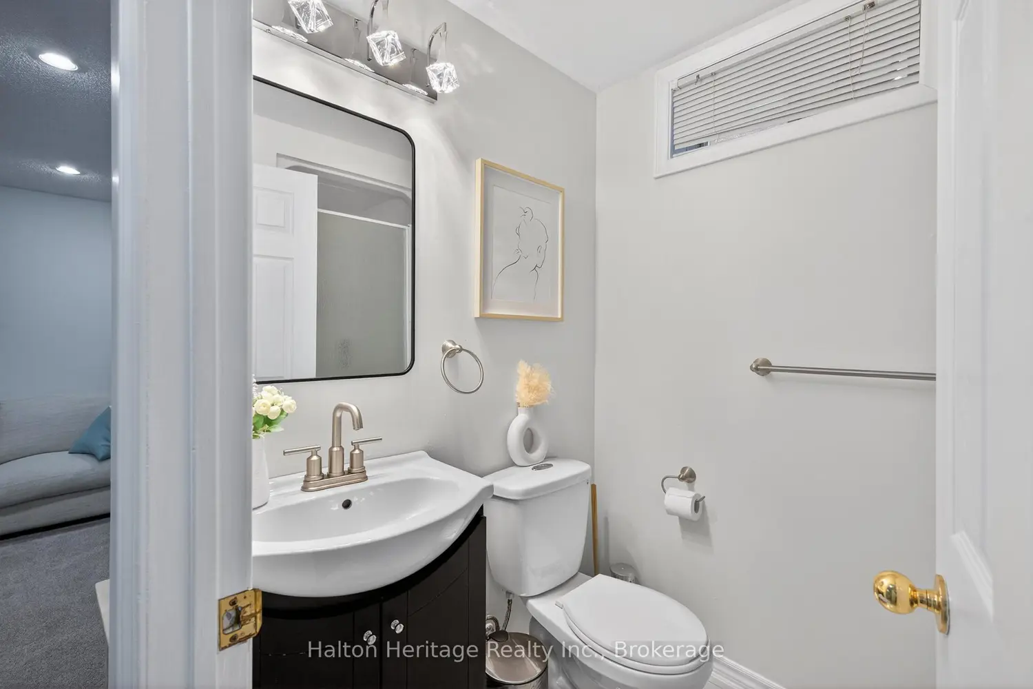 Additional image 15 of 122 Hollybush Drive