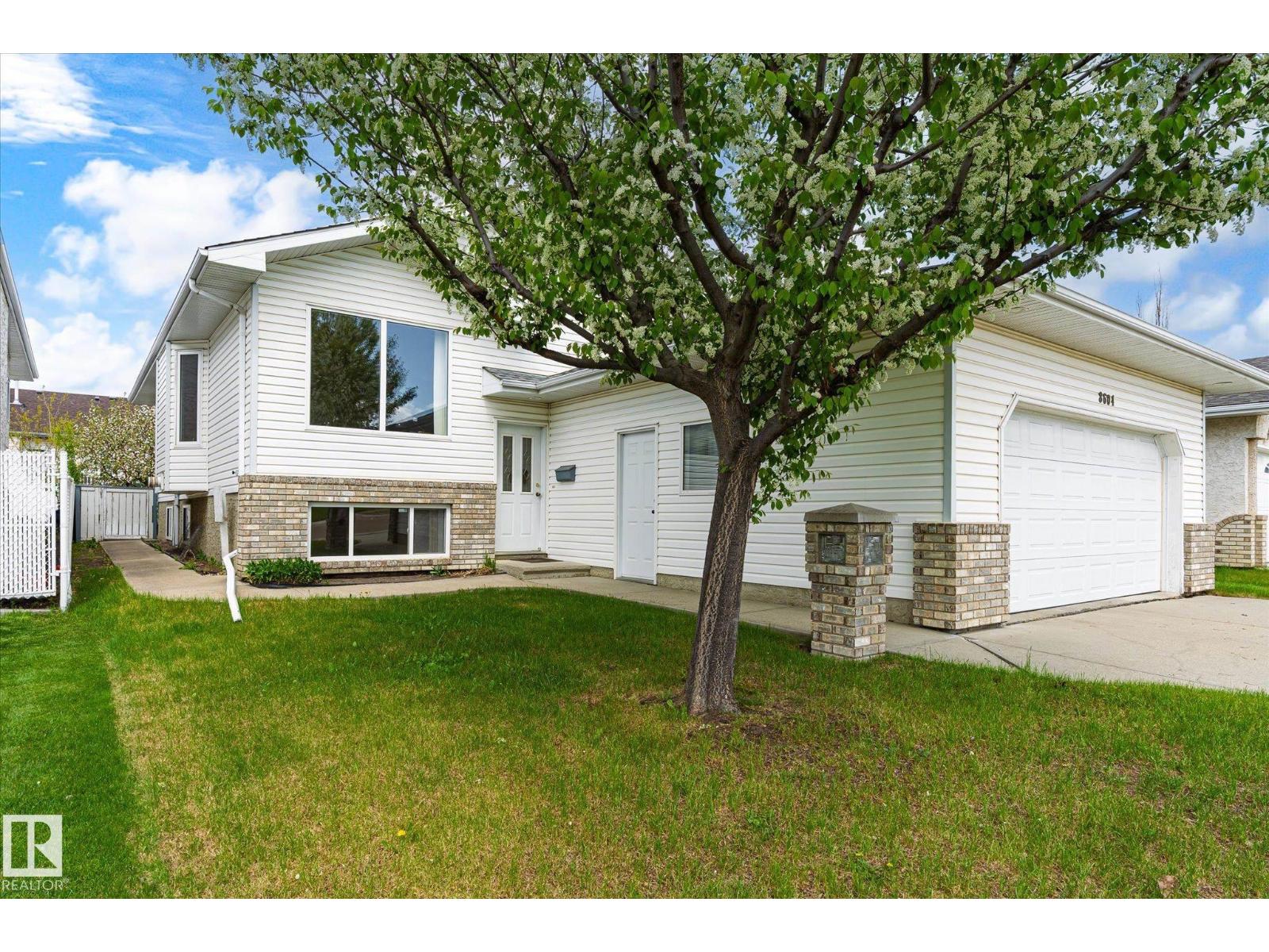 Additional image 3 of 8604 157 Avenue NW, Edmonton, AB, T5Z3B3