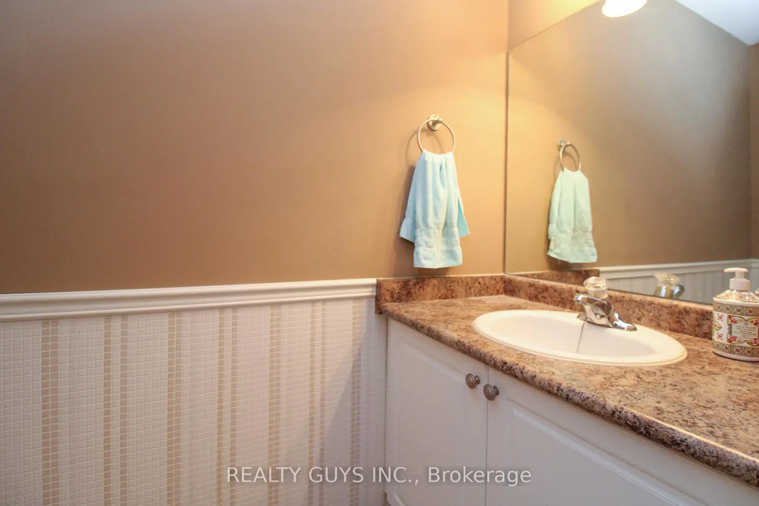 Additional image 13 of 909 Wentworth Street Unit #6