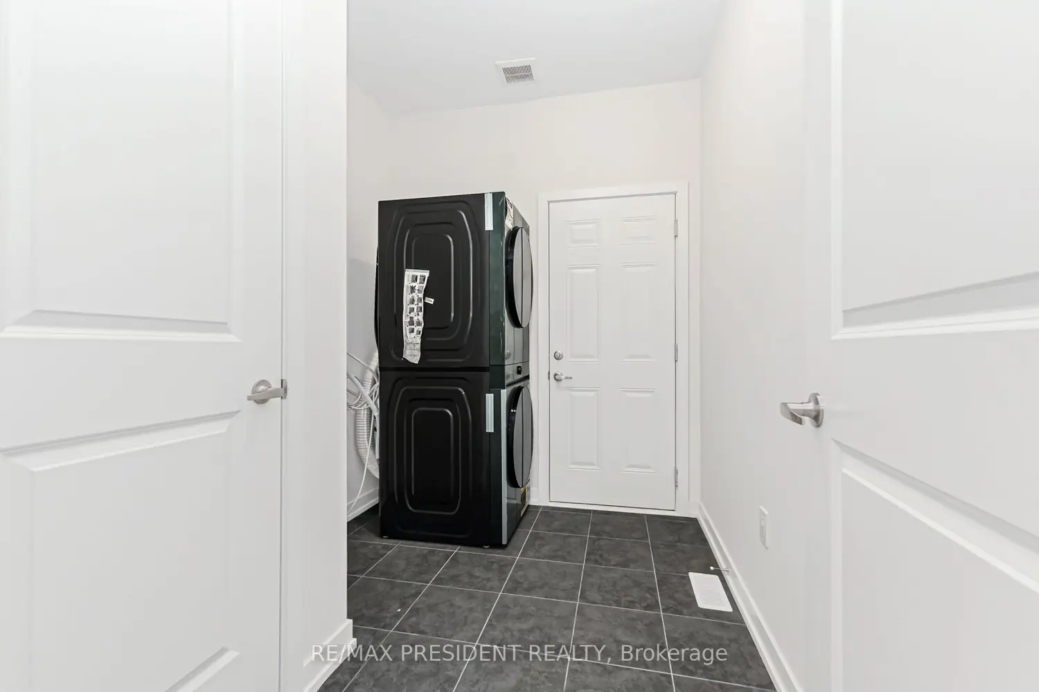 Additional image 17 of 39 Henshaw Drive