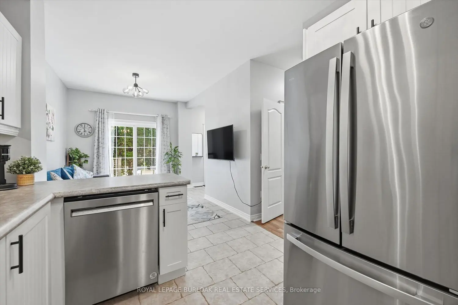 Additional image 10 of 1085 Harrogate Drive 35