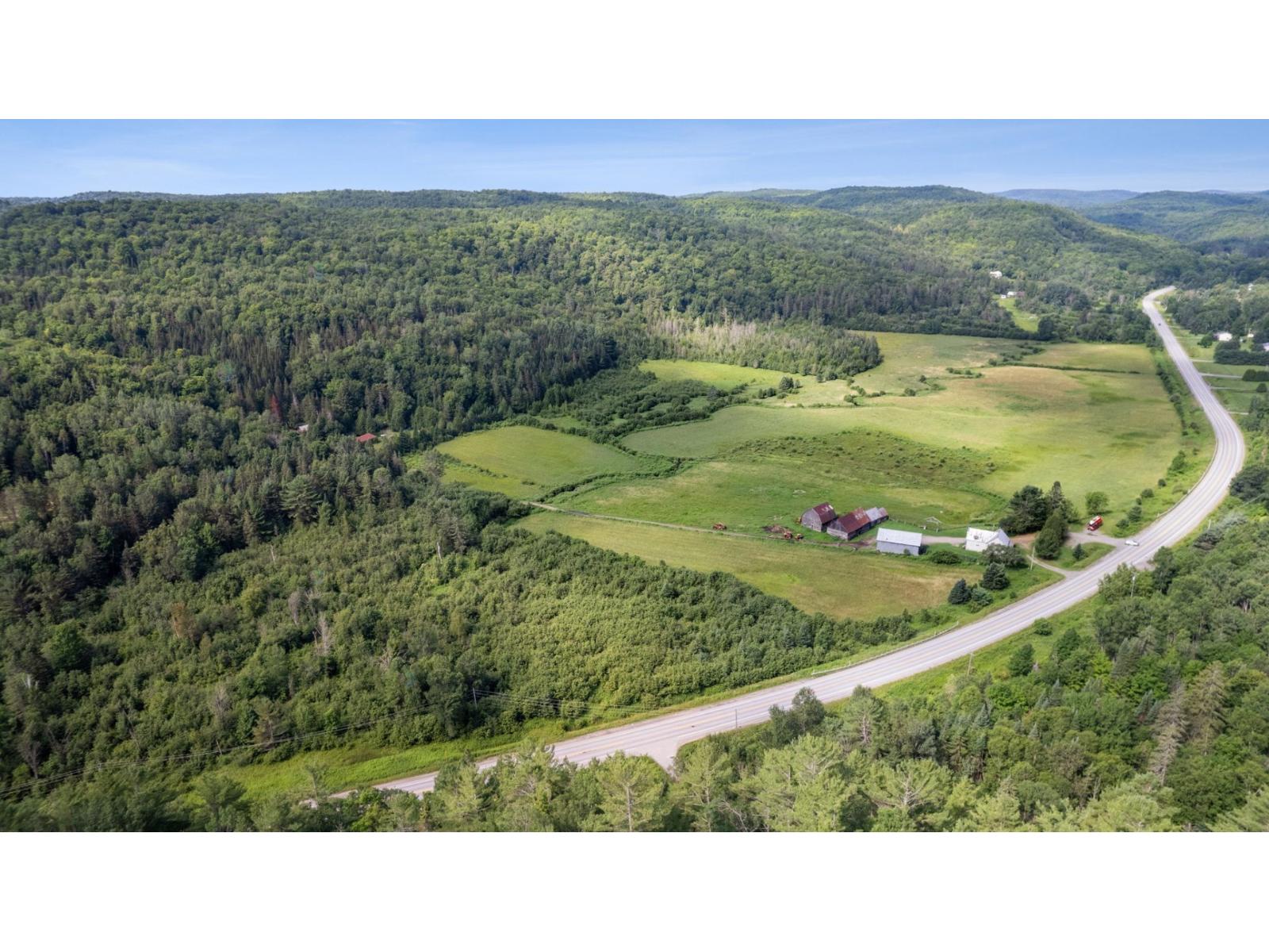 335 Route du Carrefour