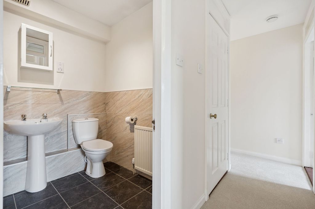 Additional image 11 of 2 bed flat for saleSpringbank Gardens, Dunblane FK15