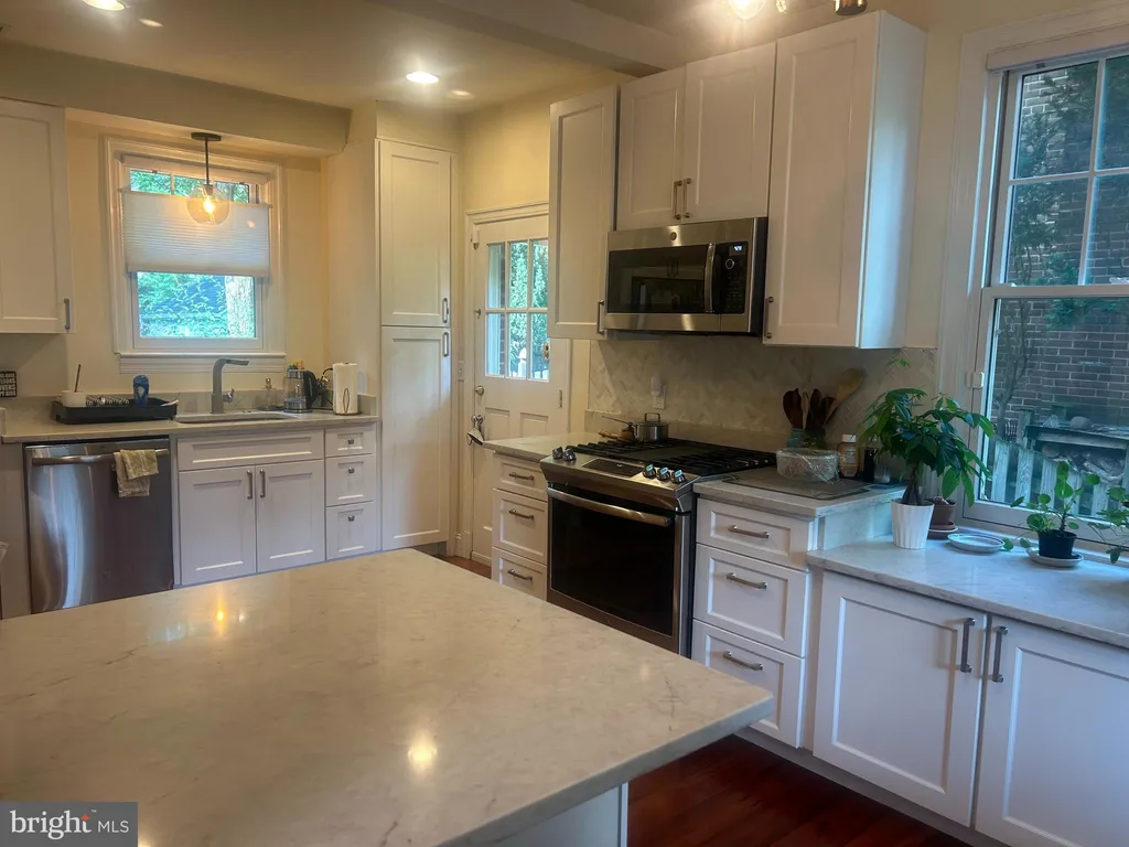 Additional image 5 of 4825 Butterworth Place NW, Washington, DC 20016