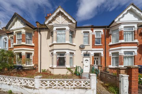 Regina Terrace, Ealing W13