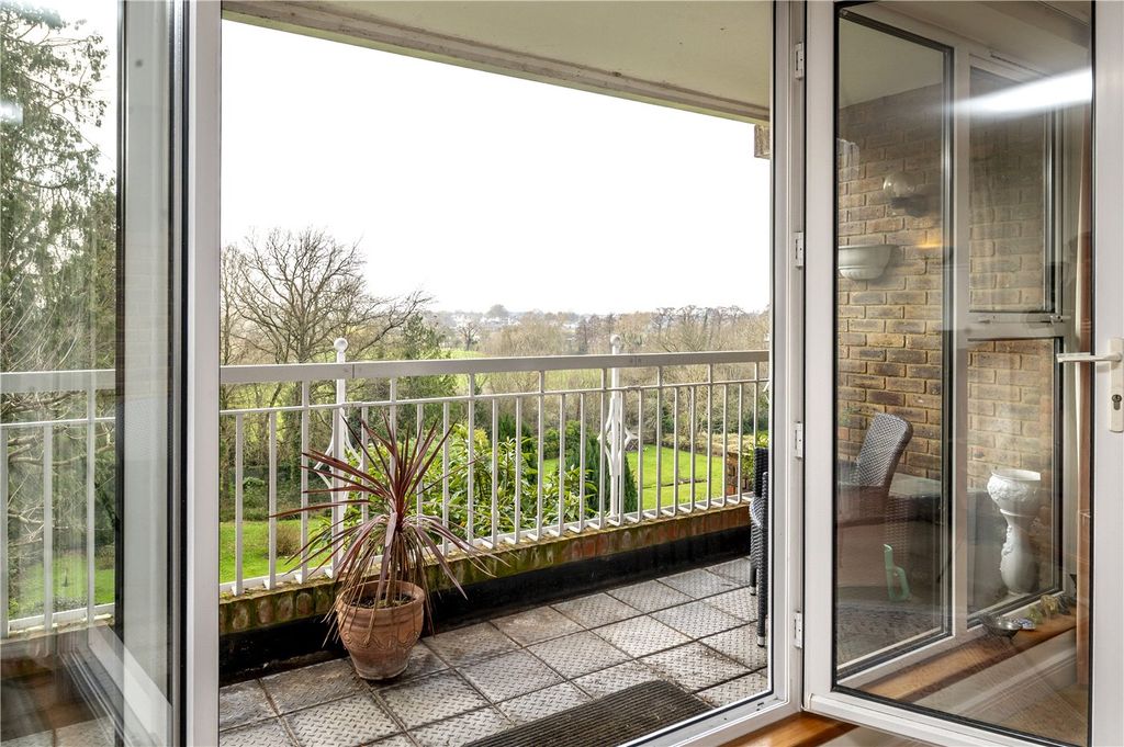 Additional image 4 of 2 bed flat for saleOatlands Drive, Weybridge, Surrey KT13