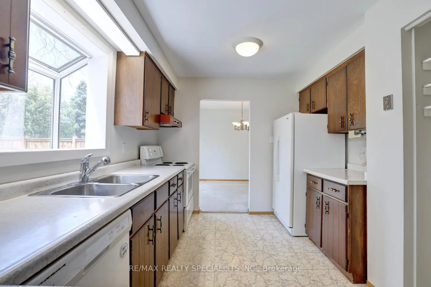 Additional image 6 of 2530 Merrington Crescent