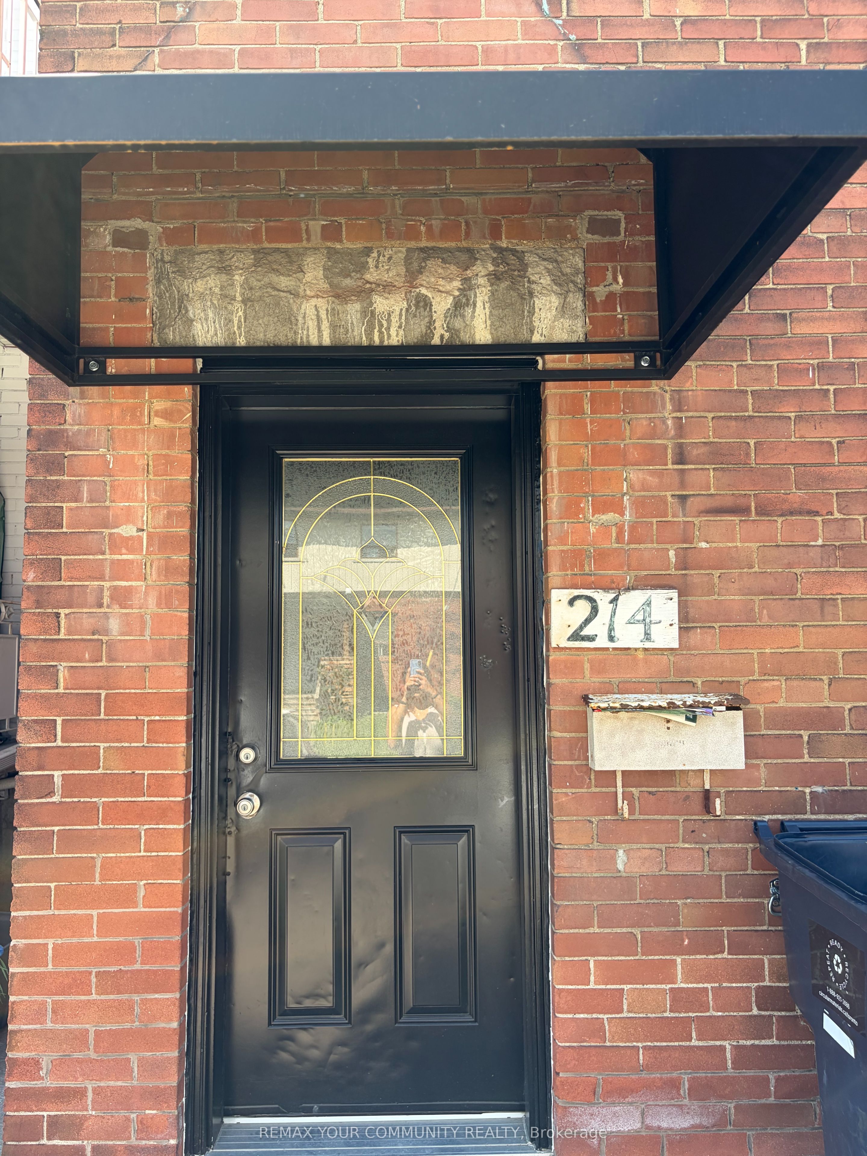 214 Earlscourt Avenue, Toronto, ON, M6E 4B1