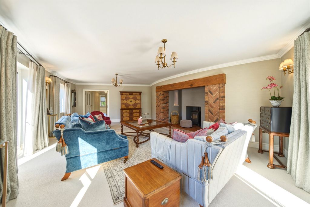 Additional image 7 of 5 bed detached house for saleWeaverlake Drive Yoxall Burton-On-Trent, Staffordshire DE13