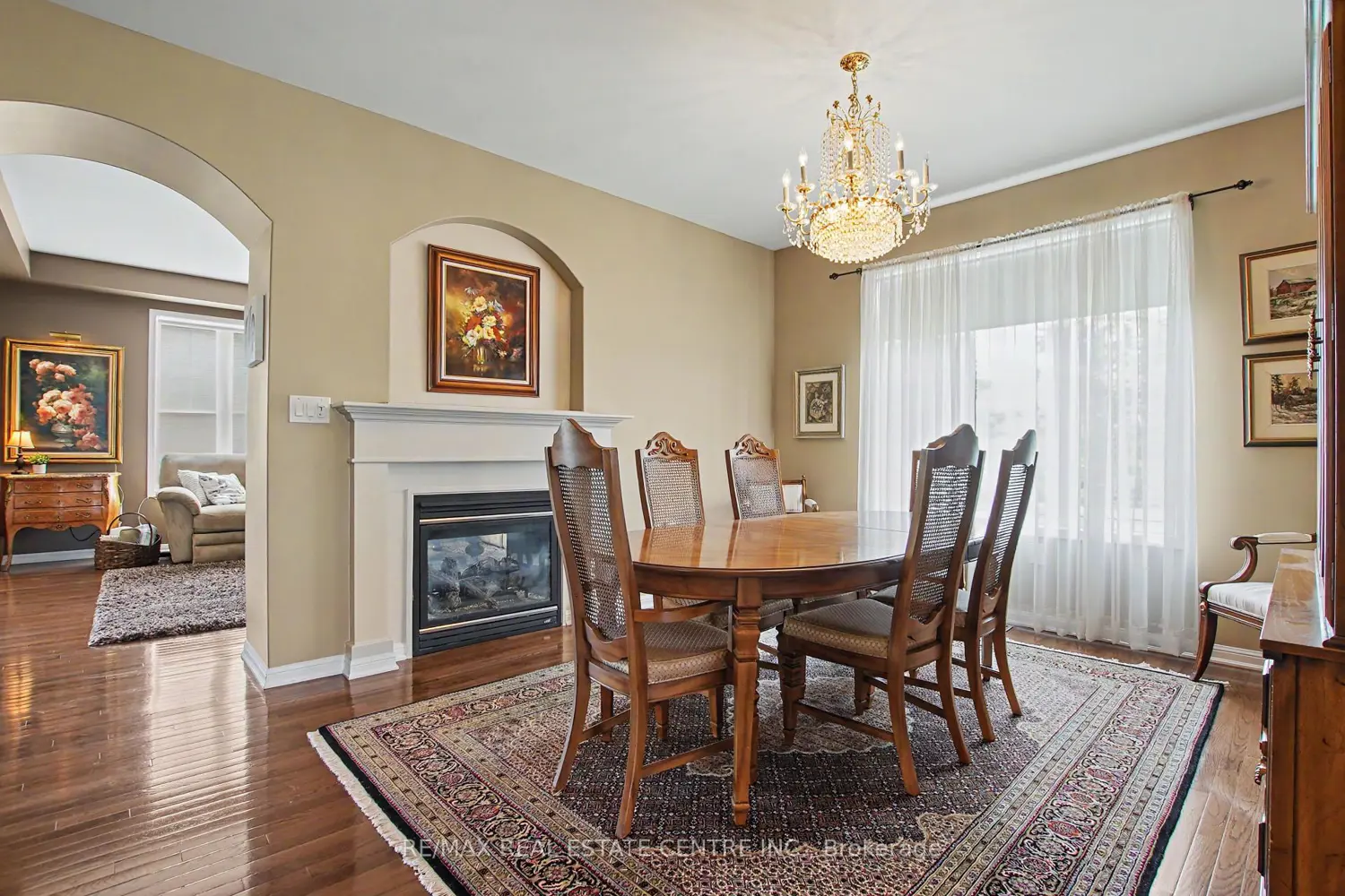 379 Wettlaufer Terrace photo 4