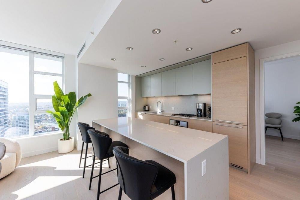 370X-1289 Hornby Street, Vancouver, BC, V6Z 0G7