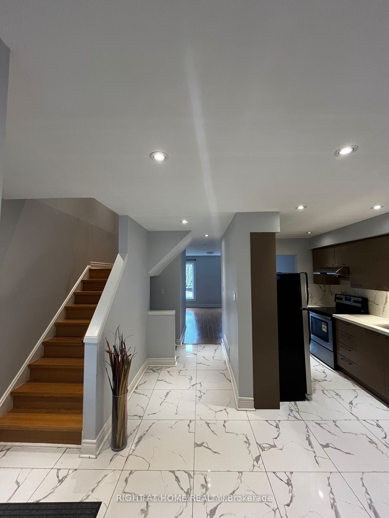 Additional image 2 of 102 Seamist Crescent, Toronto, ON, M1V 3K4