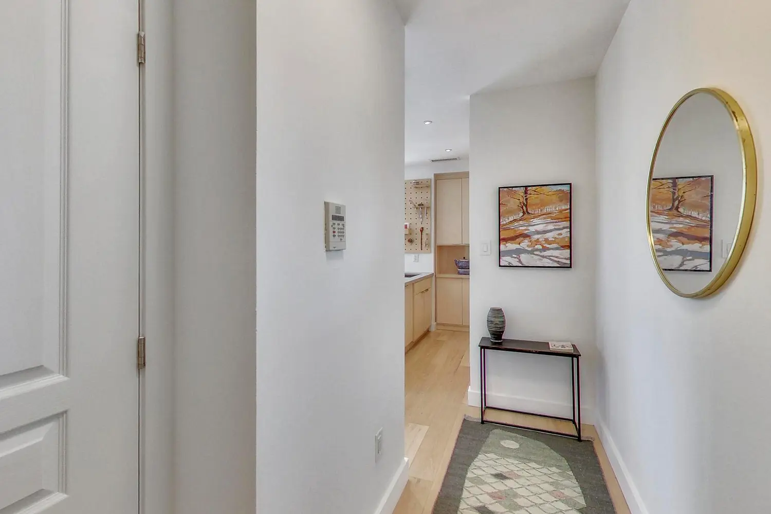 2495 Dundas Street 712 photo 2