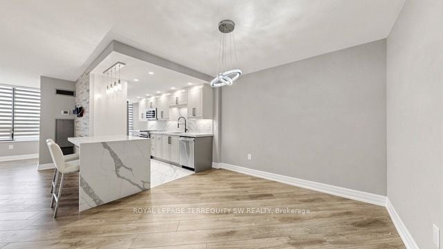 Additional image 6 of 512-7440 Bathurst Street, Vaughan, ON, L4J 7K8