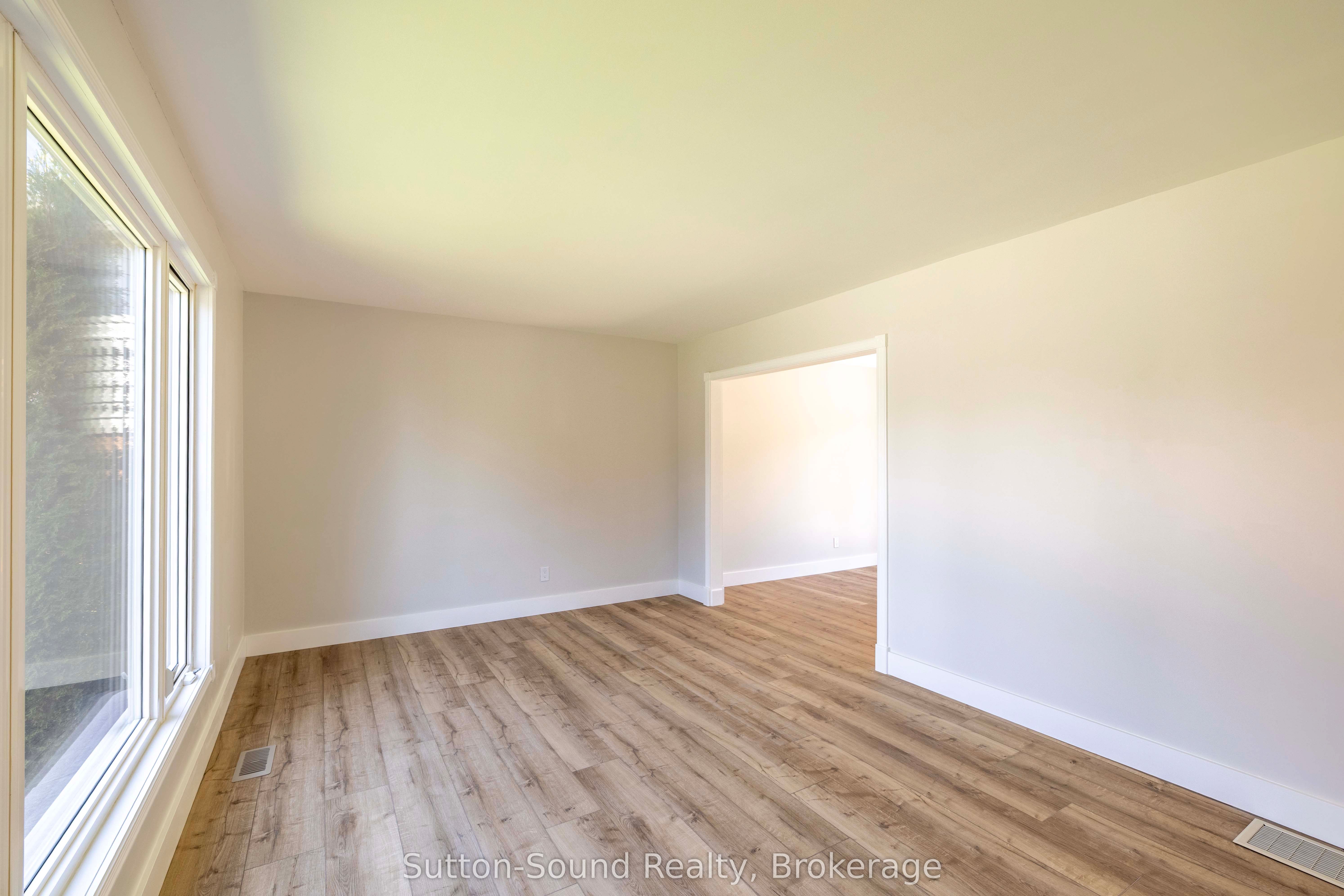 Additional image 6 of 275 8th Avenue E, Owen Sound, ON, N4K 3A3