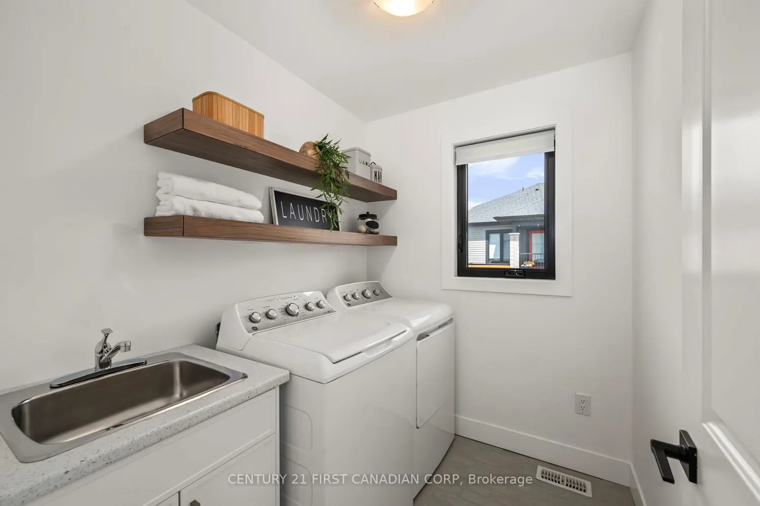 Additional image 12 of 1820 Canvas Way 33