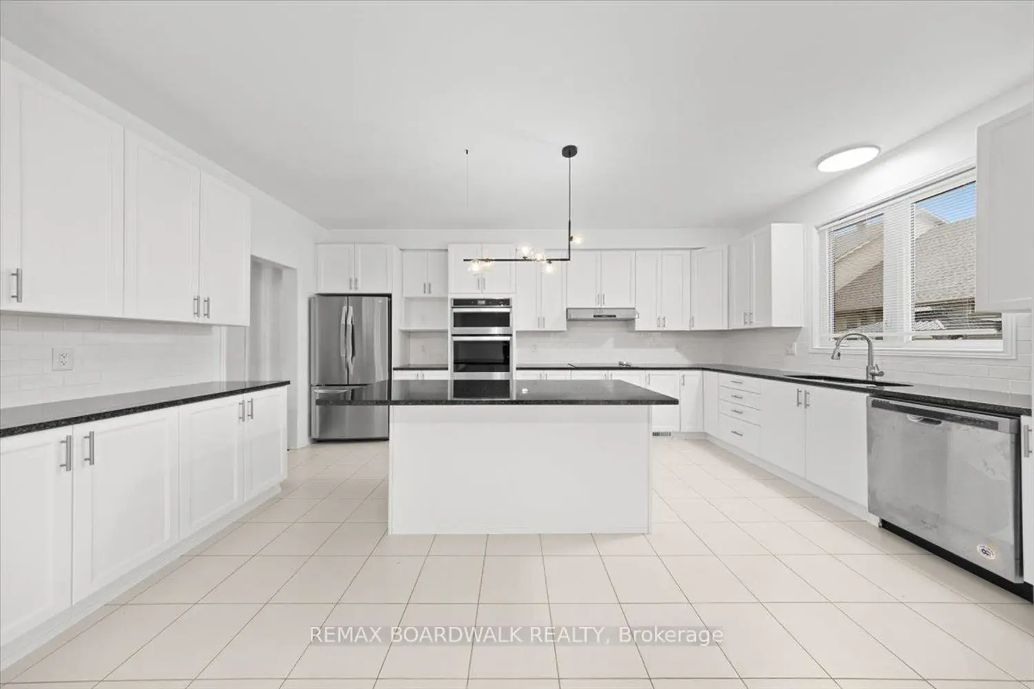 Additional image 5 of 333 Haliburton Heights