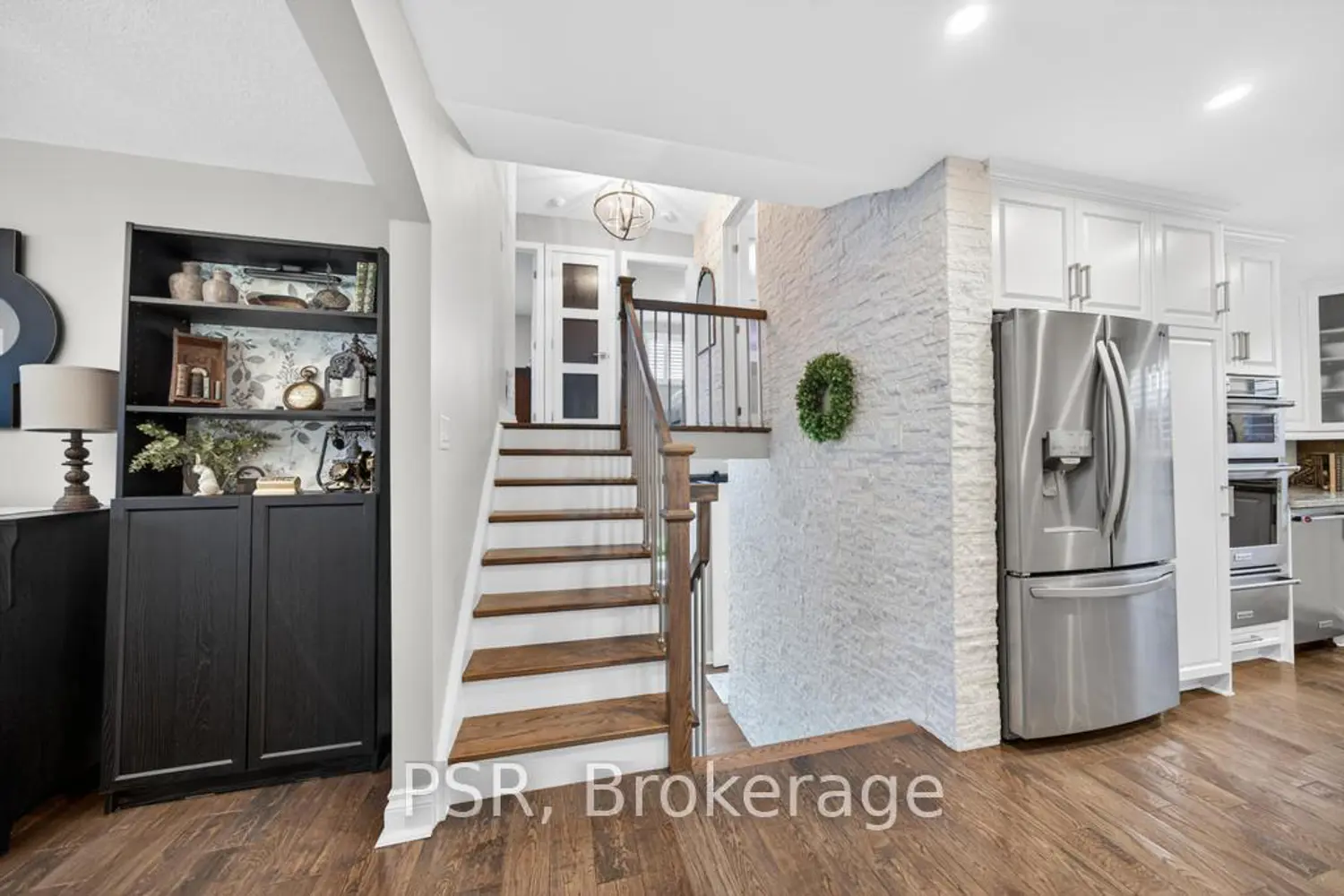 Additional image 12 of 323 Queen Victoria Drive