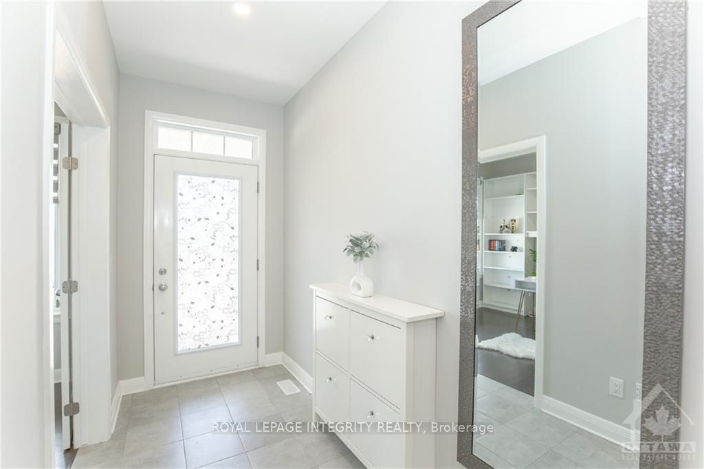Additional image 2 of 396 Huntsville Drive, Ottawa, ON, K2T 0H6