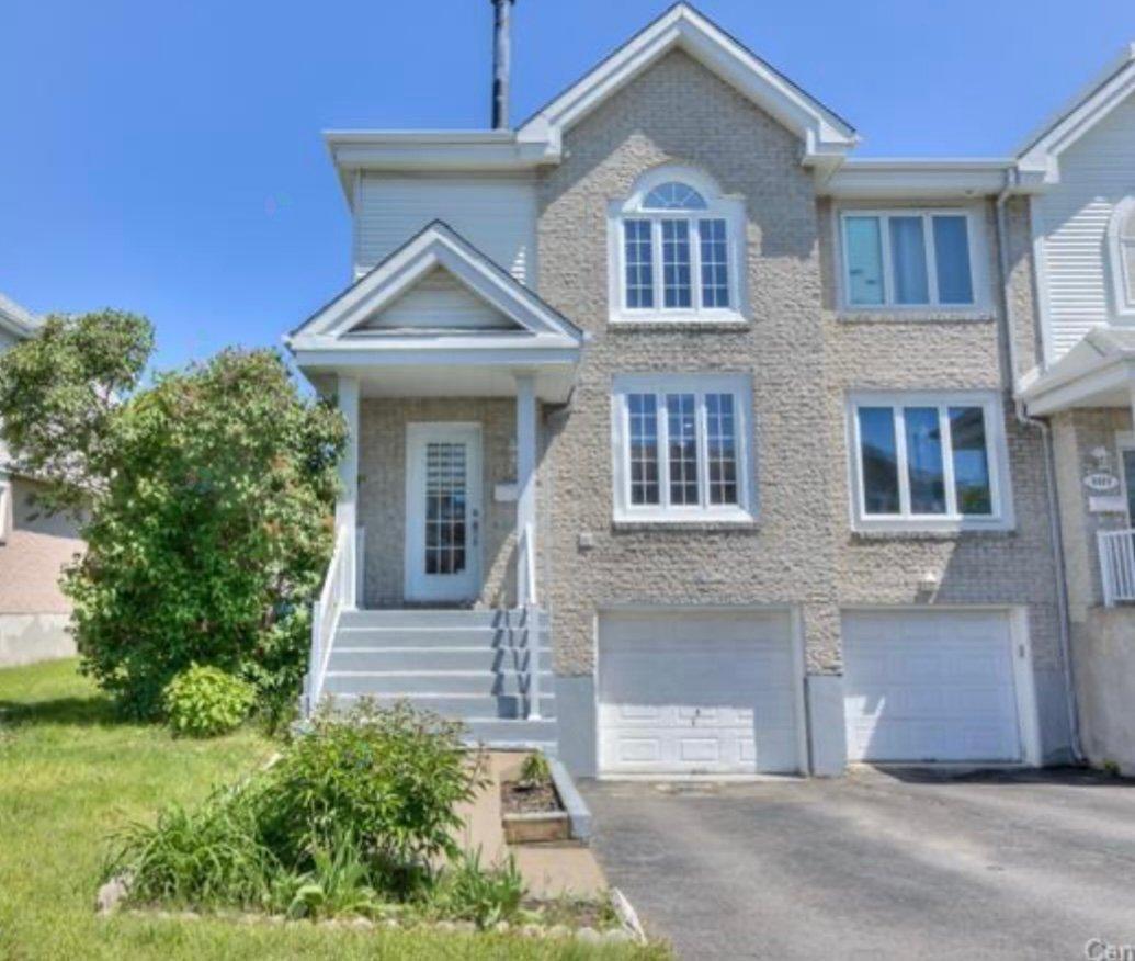 3323 Rue Miquelon