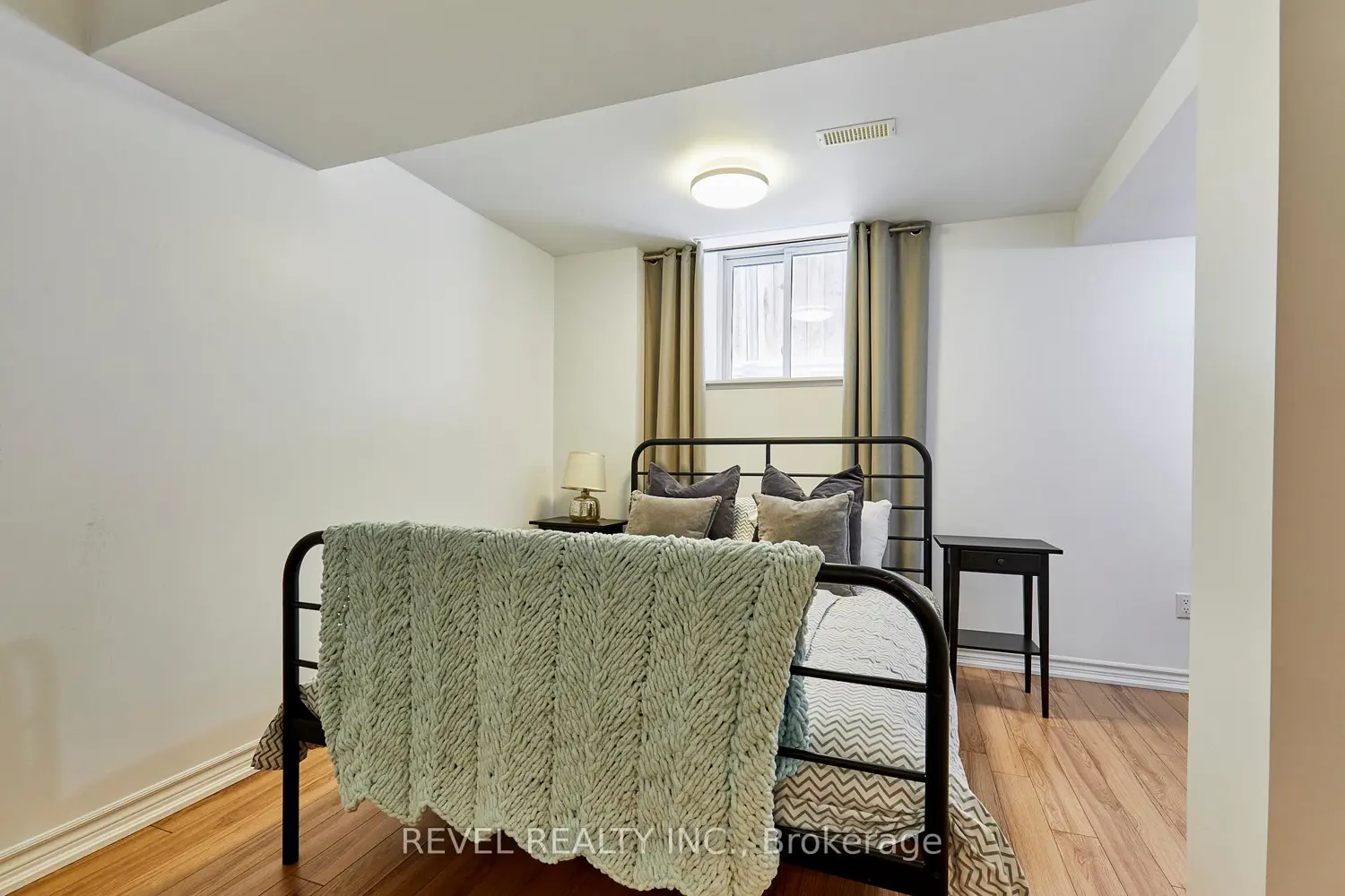 Additional image 8 of 21 Parish Avenue