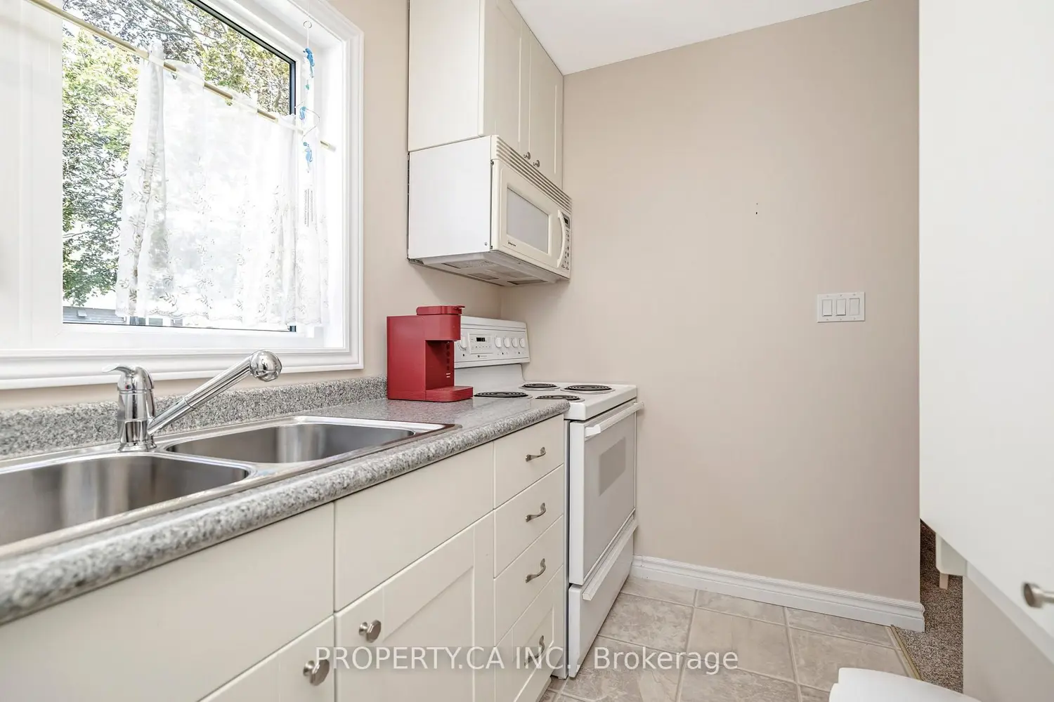 Additional image 11 of 6 Uplands Court