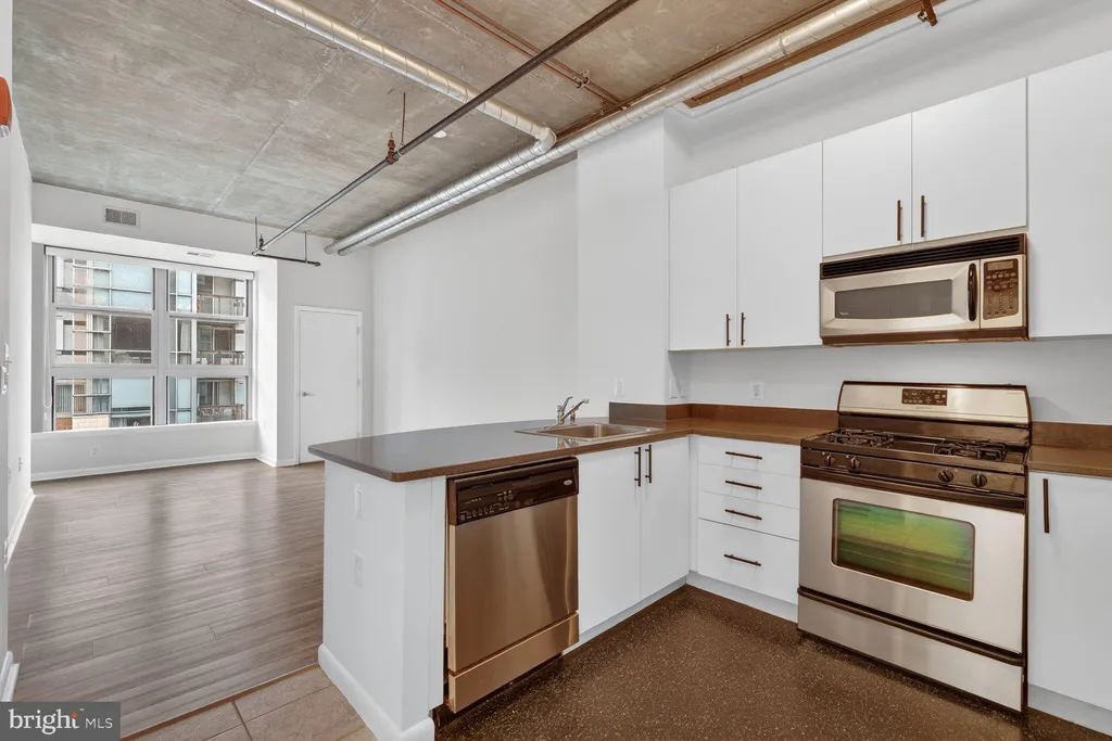 Additional image 6 of 1300 N Street NW Unit 518, Washington, DC 20005