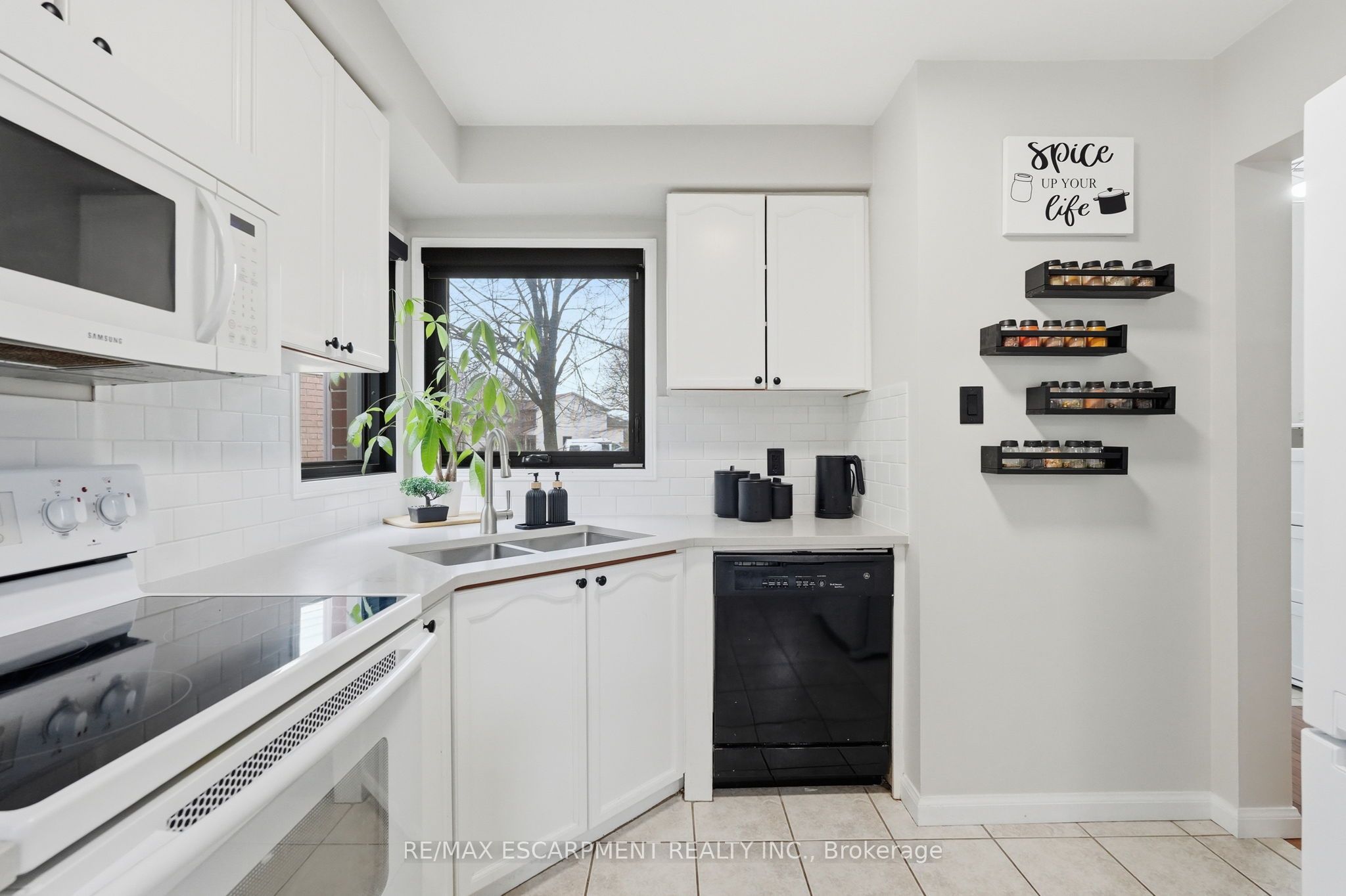 Additional image 5 of 6 Woodcroft Crescent, Hamilton, ON, L8B 0H1