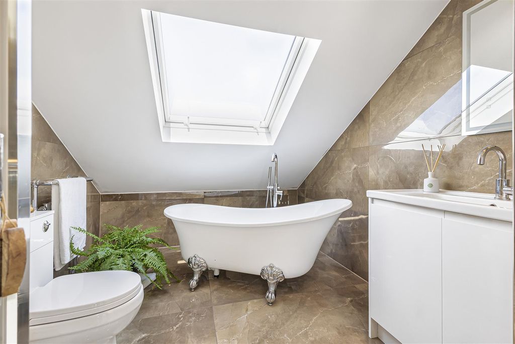 Additional image 7 of 4 bed detached house for saleWhite Hill Road, Meopham, Gravesend DA13