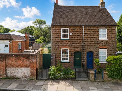 Middle Road, Harrow HA2