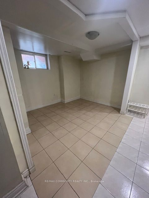Additional image 3 of Basement-39 Briarglen Court, Toronto, ON, M1W 3Z8