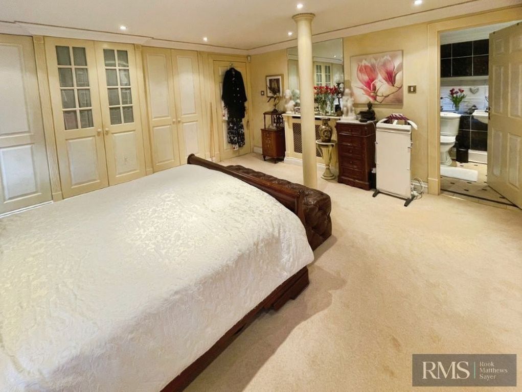 Additional image 6 of 4 bed flat for salePrincess Mary Court, Jesmond, Newcastle Upon Tyne NE2