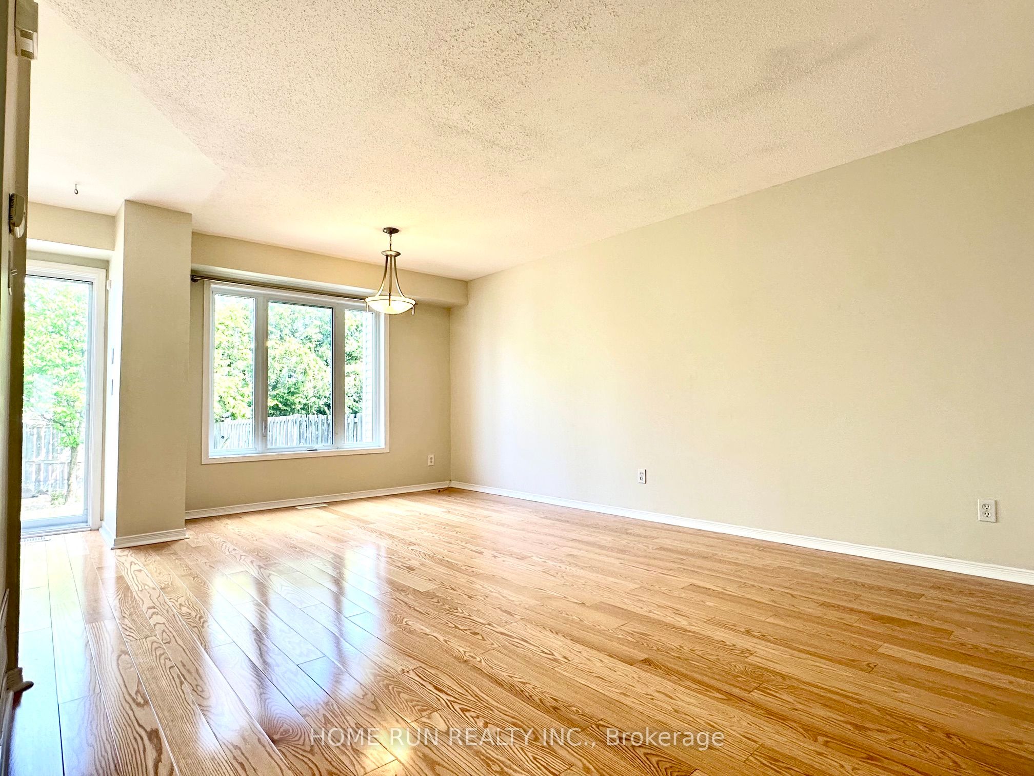 Additional image 6 of 135 Kinross Private, Ottawa, ON, K2K 3P9