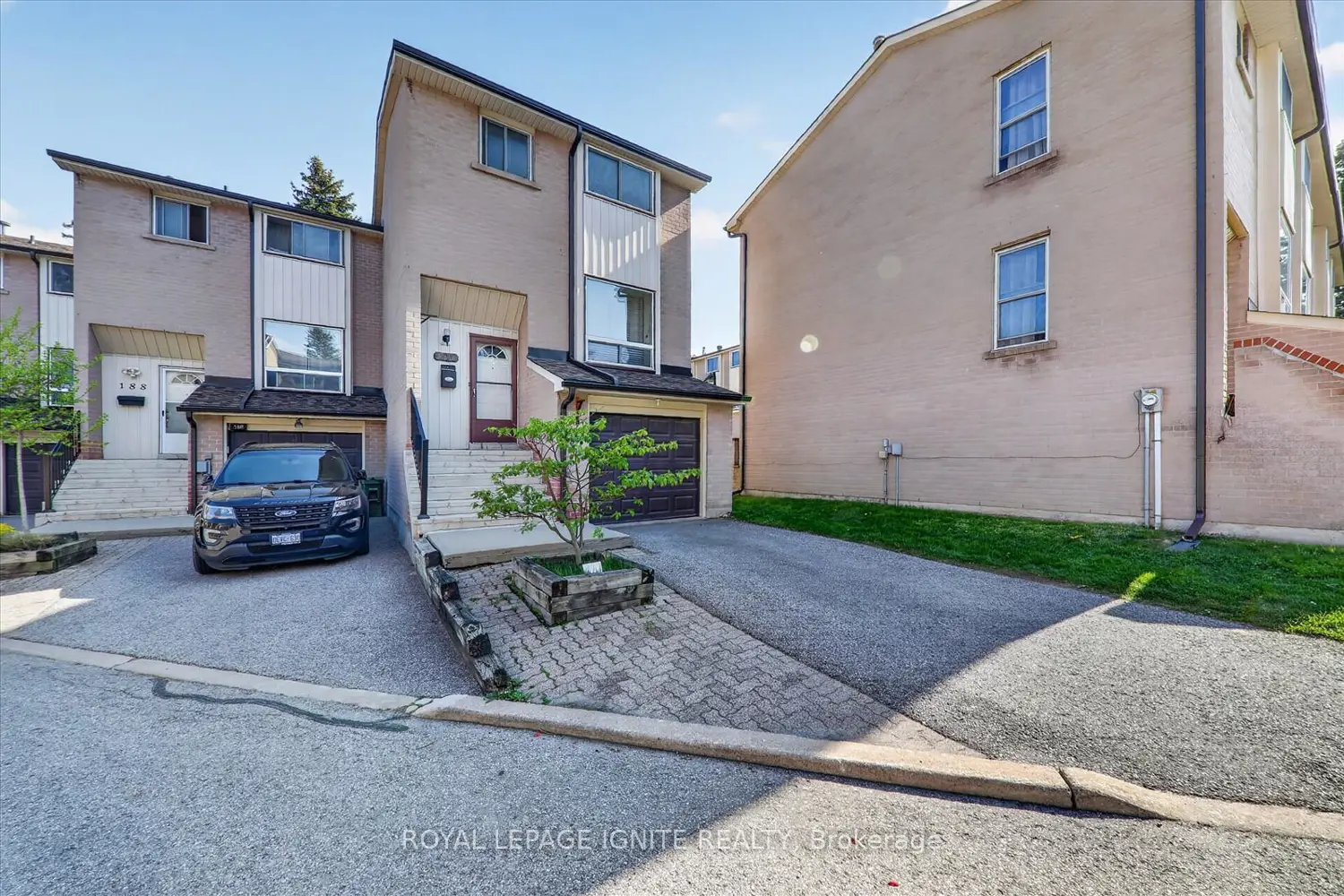 41 Collinsgrove Road 190 photo 2