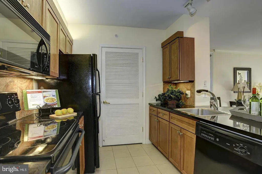 Additional image 6 of 631 D Street NW Unit 626, Washington, DC 20004