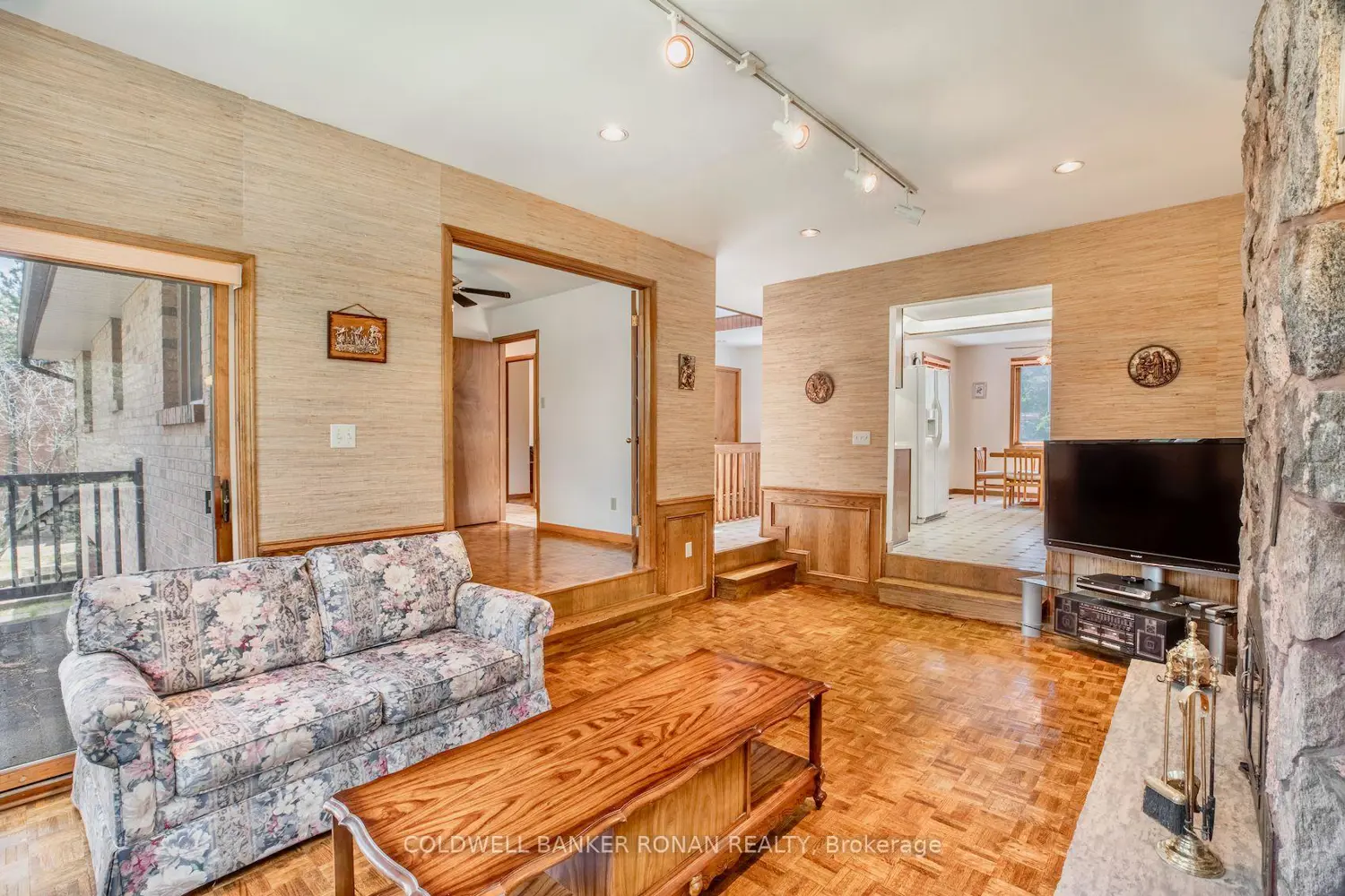 24 Pine Forest Drive photo 4
