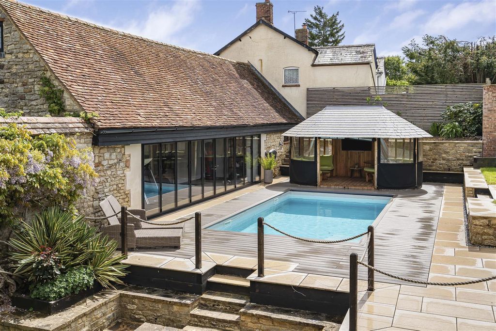 Additional image 48 of 7 bed property for sale34 Bell Lane, Syresham, Brackley NN13