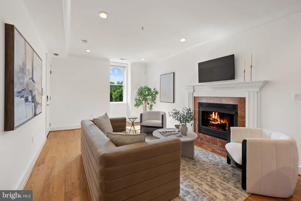 19 Logan Circle NW Unit 300, Washington, DC 20005 photo 5