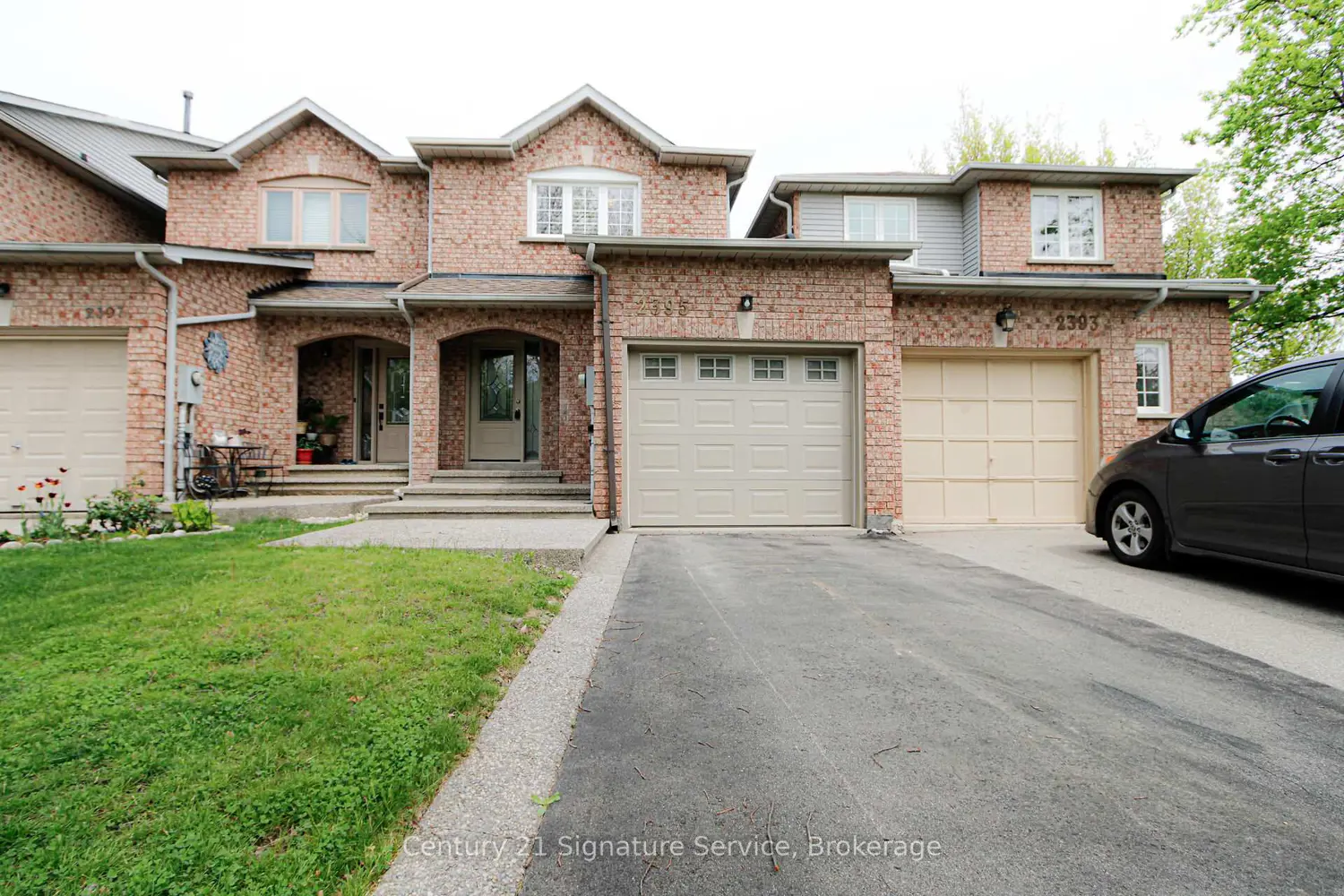 2395 Stefi Trail