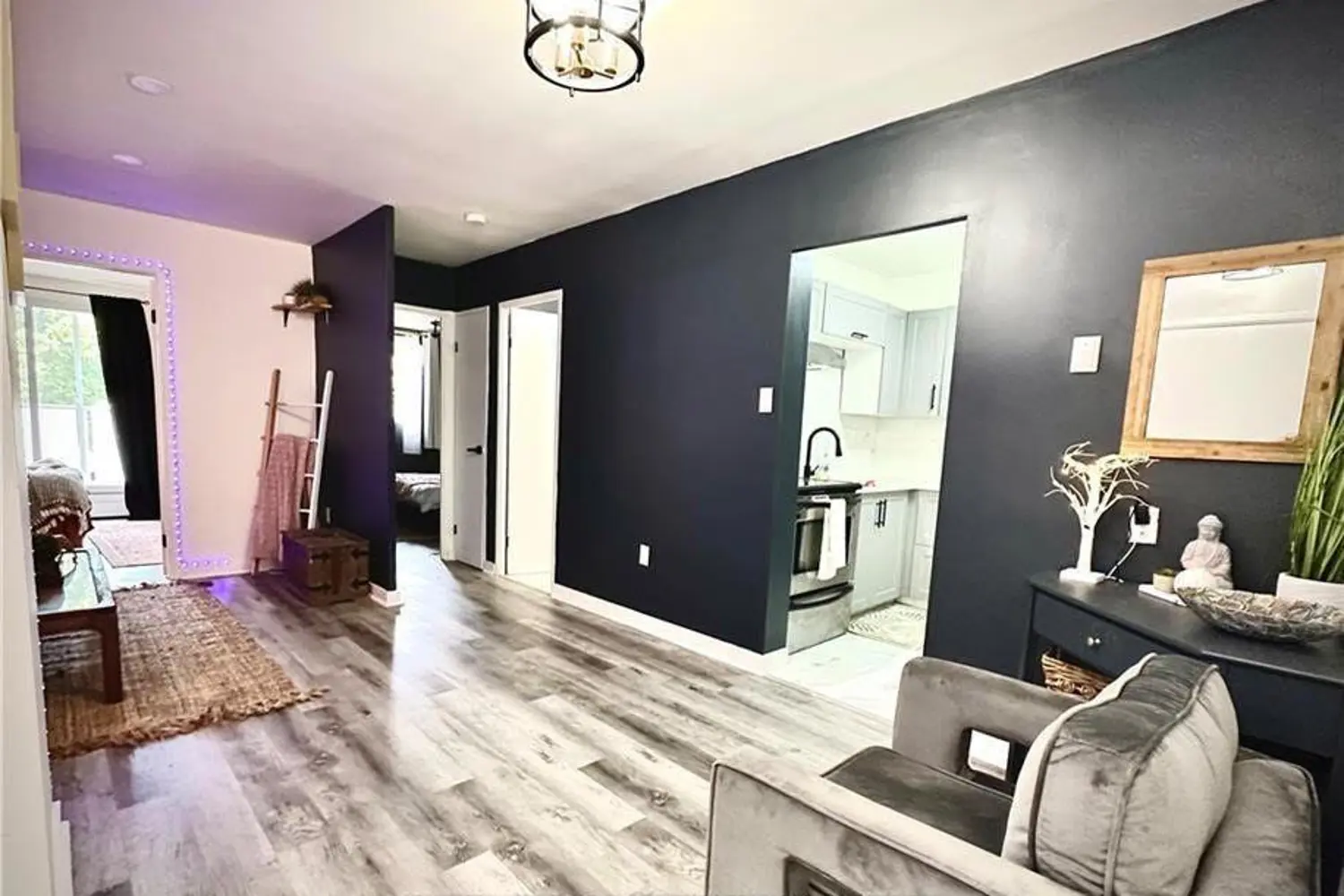 Additional image 5 of 563 Mornington Avenue 212