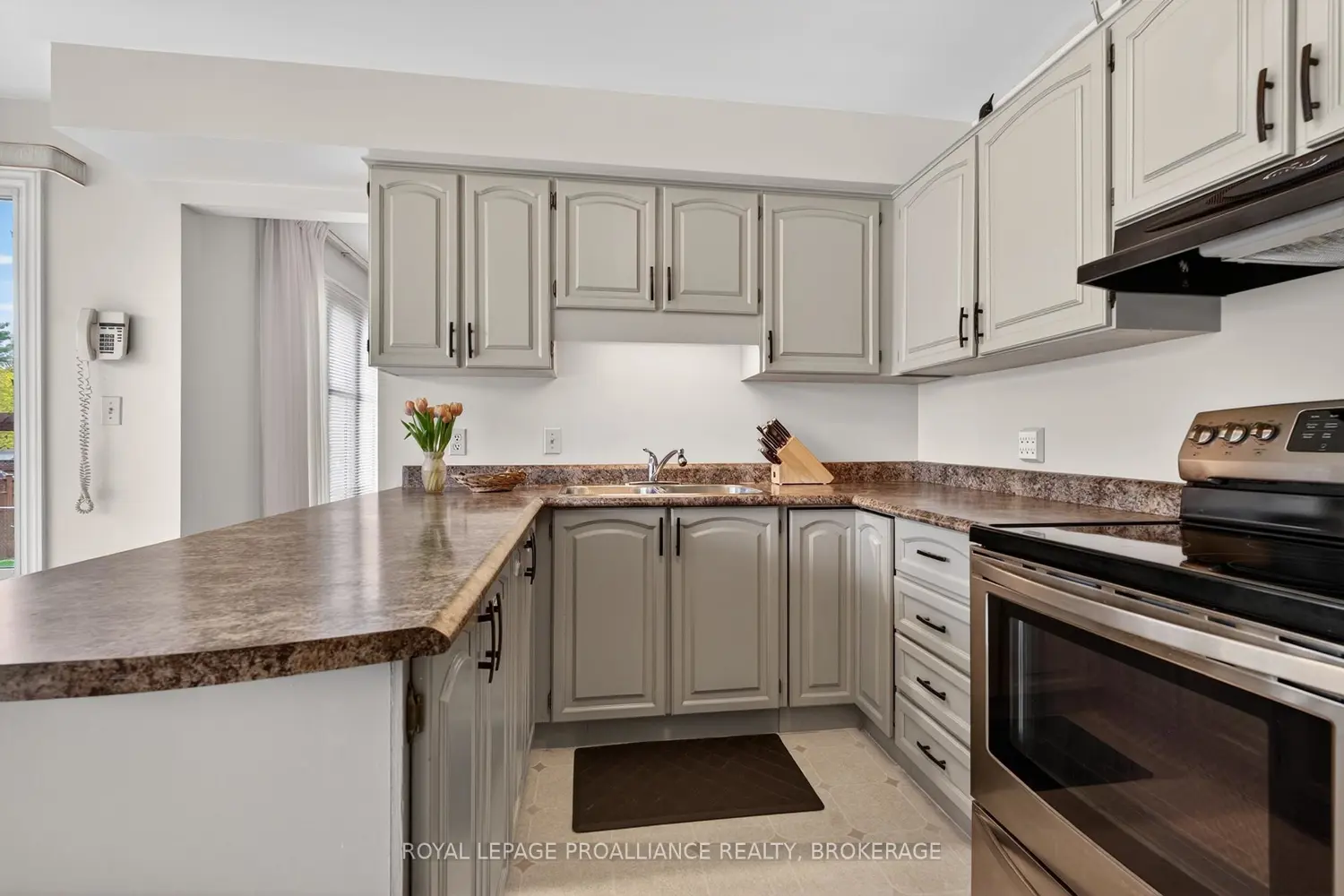 Additional image 4 of 887 Crestwood Avenue