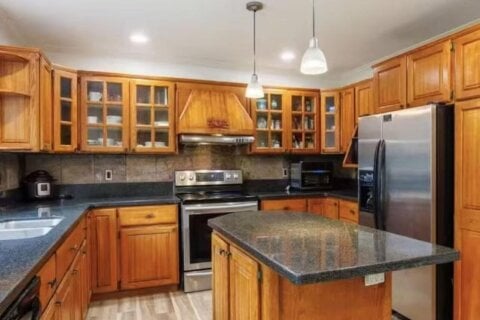 Additional image 8 of 10300 167 Street, Surrey, BC, V4N 1Z2