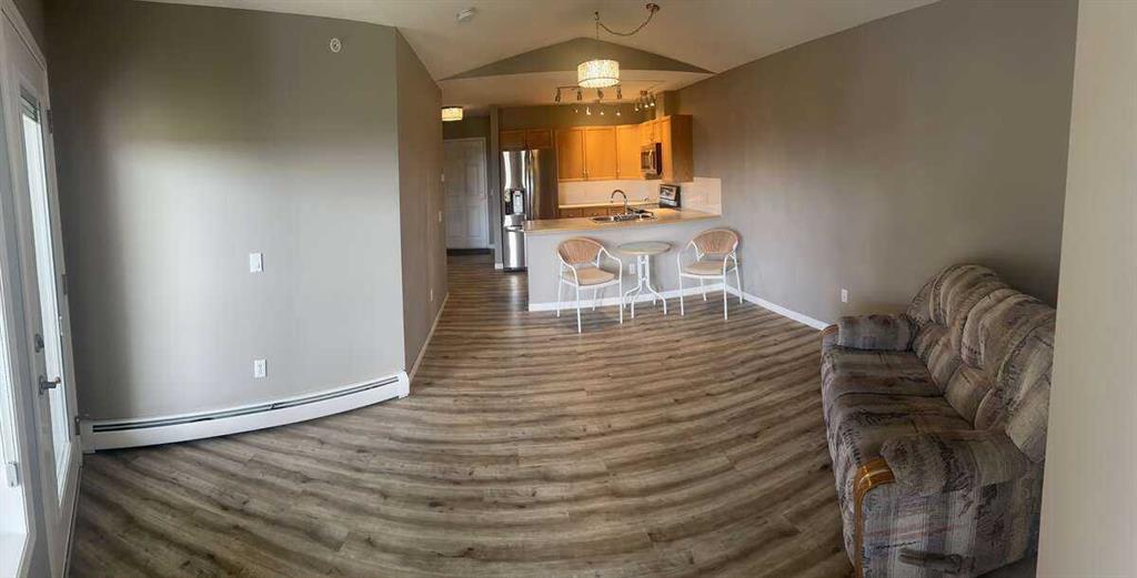 Additional image 4 of 403-305 1 Avenue NW, Airdrie, AB, T4B 2M5