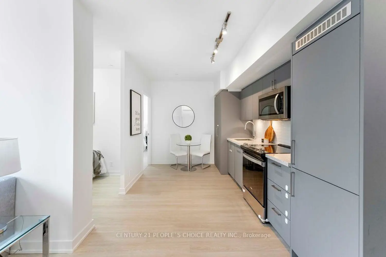 30 Tretti Way 1004 photo 5