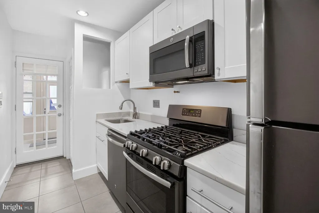 Additional image 11 of 2228 40th Street NW Unit 1, Washington, DC 20007